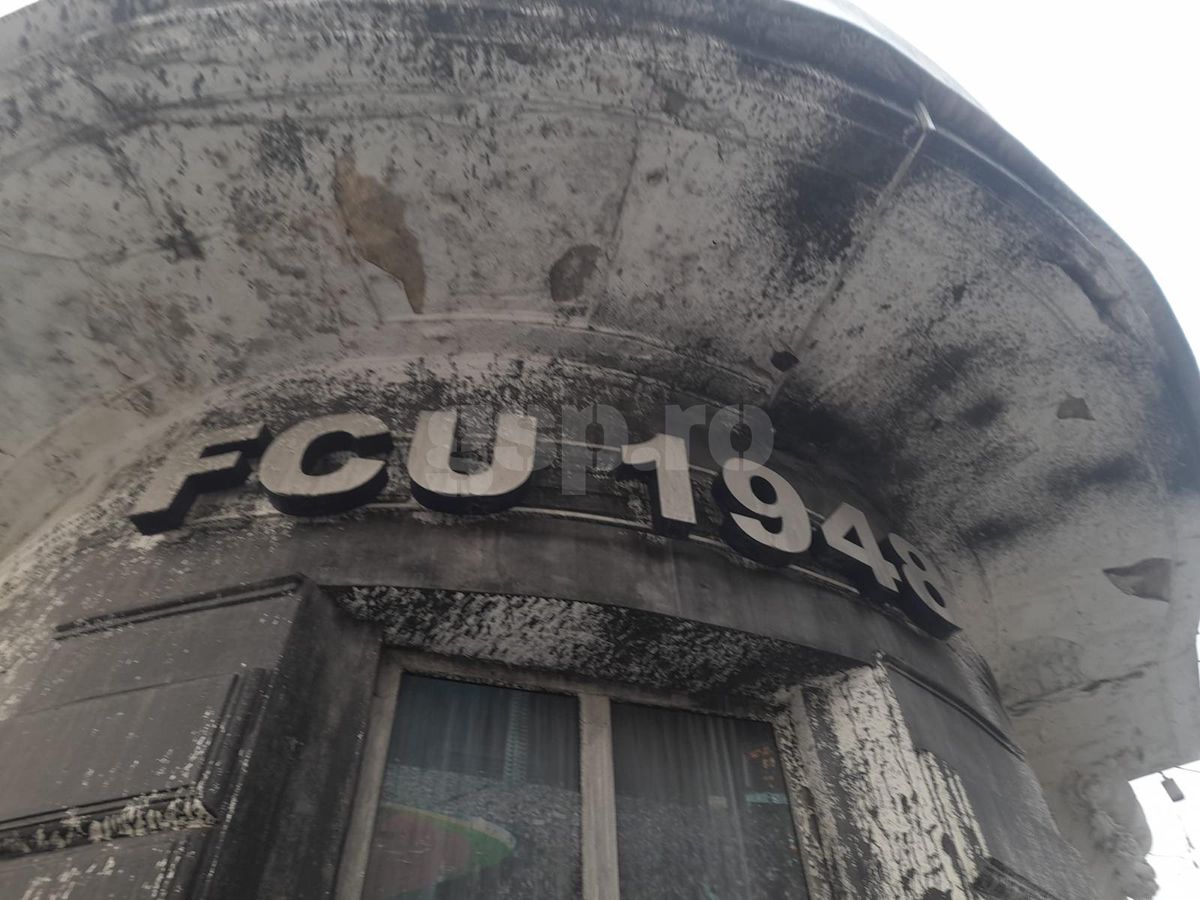A început scandalul în Craiova, înainte de derby » Sediul FCU, vandalizat în această dimineață! + Reacția CSU Craiova