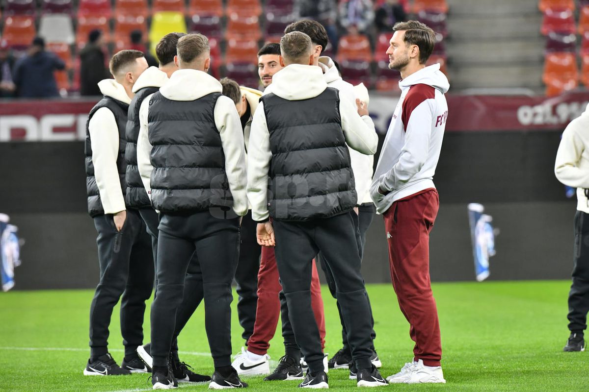 Rapid și FCSB, la încălzire: moment special cu Săpunaru și Chiricheș