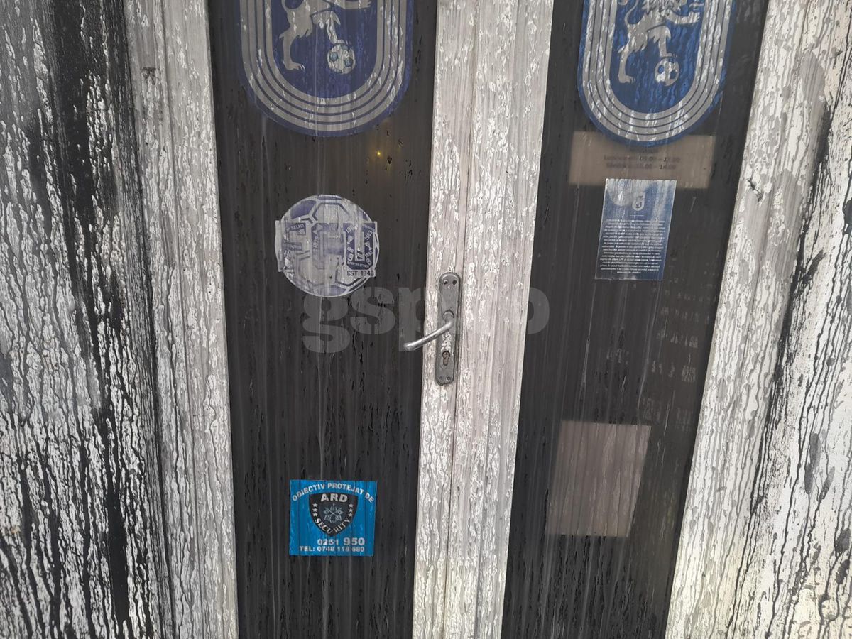 A început scandalul în Craiova, înainte de derby » Sediul FCU, vandalizat în această dimineață! + Reacția CSU Craiova