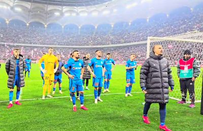 Ce s-a întâmplat pe Arena Națională, când fotbaliștii de la FCSB au mers în fața Peluzei Nord » Chiricheș a intervenit: „Calm, calm!”