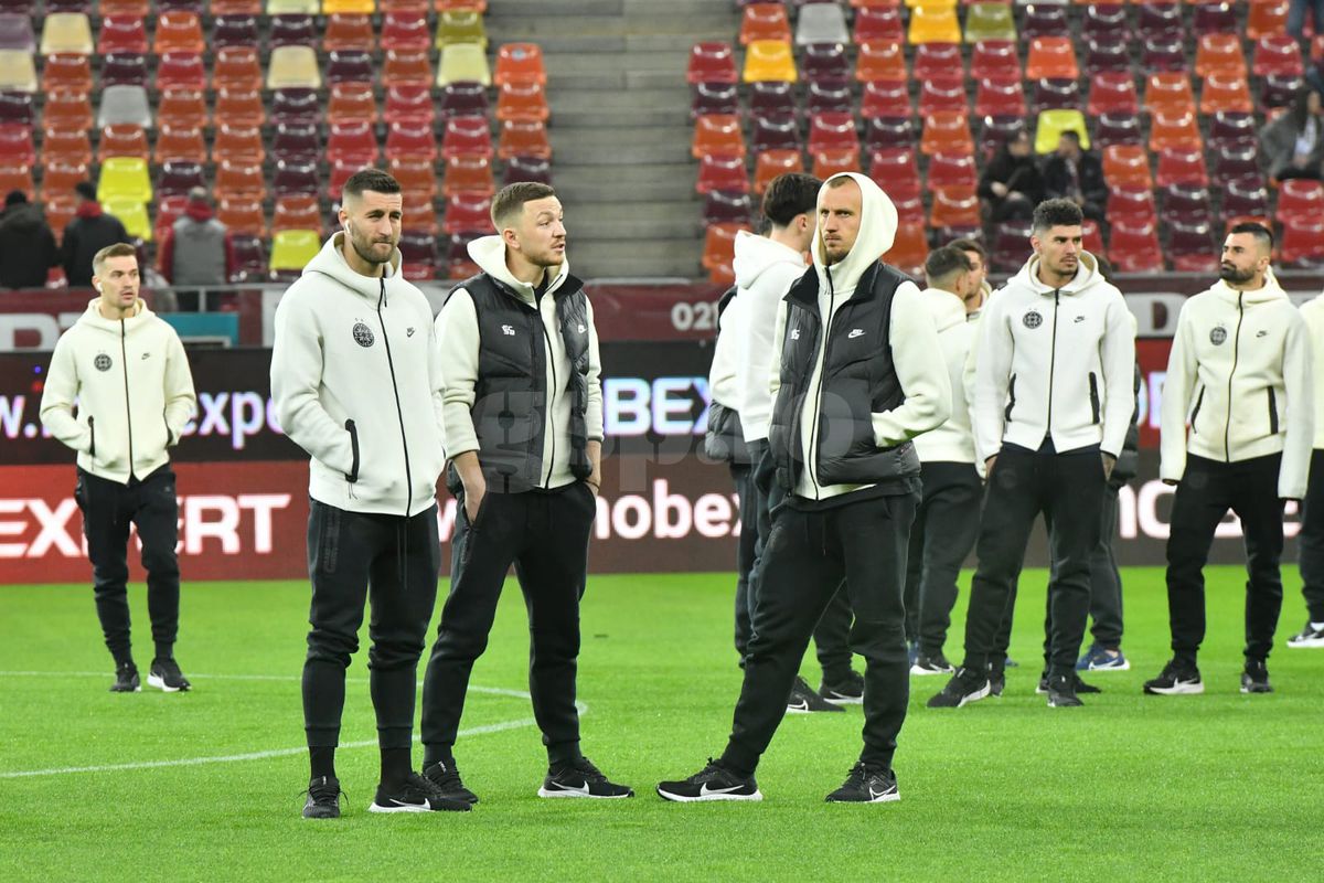 Ce s-a întâmplat pe Arena Națională, când fotbaliștii de la FCSB au mers în fața Peluzei Nord » Chiricheș a intervenit: „Calm, calm!”