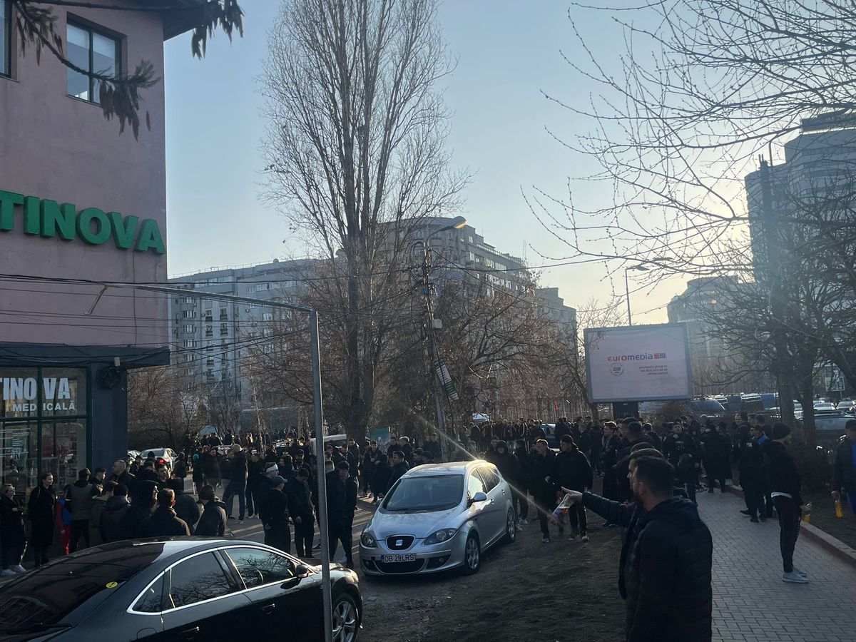 Galeria celor de la FCSB, corteo în drumul spre Arena Națională pentru derby-ul cu Rapid