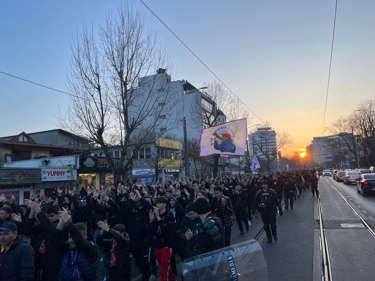 Galeria celor de la FCSB, corteo în drumul spre Arena Națională pentru derby-ul cu Rapid