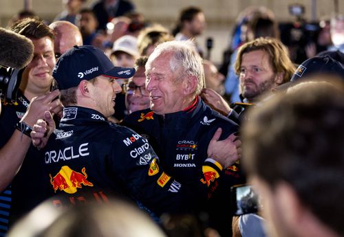 Max Verstappen și Helmut Marko după prima cursă a sezonului, care a avut loc în Bahrain FOTO Imago Images