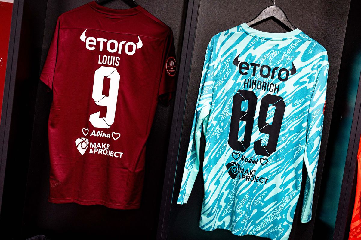 Detaliu inedit pe tricourile celor de la CFR la partida cu Buzău: „Te port mereu în suflet, dar azi și pe tricou”