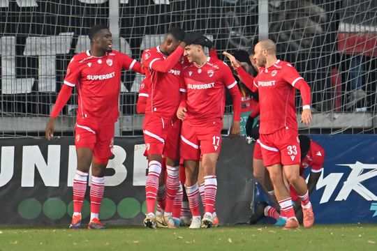 Georgi Milanov (al doilea de la dreapta la stânga) e aproape să-și prelungească înțelegerea cu Dinamo, foto: Imago Images