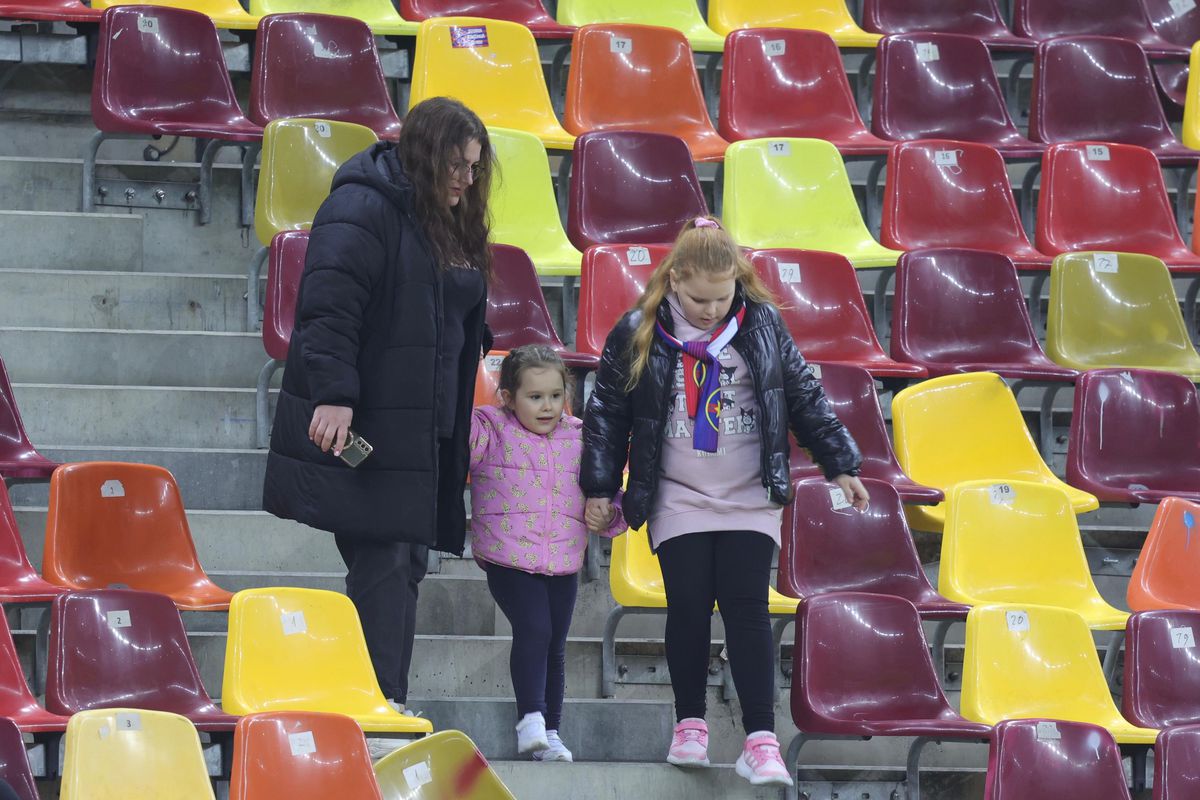 FCSB - Craiova, imagini din stadion înainte de meci