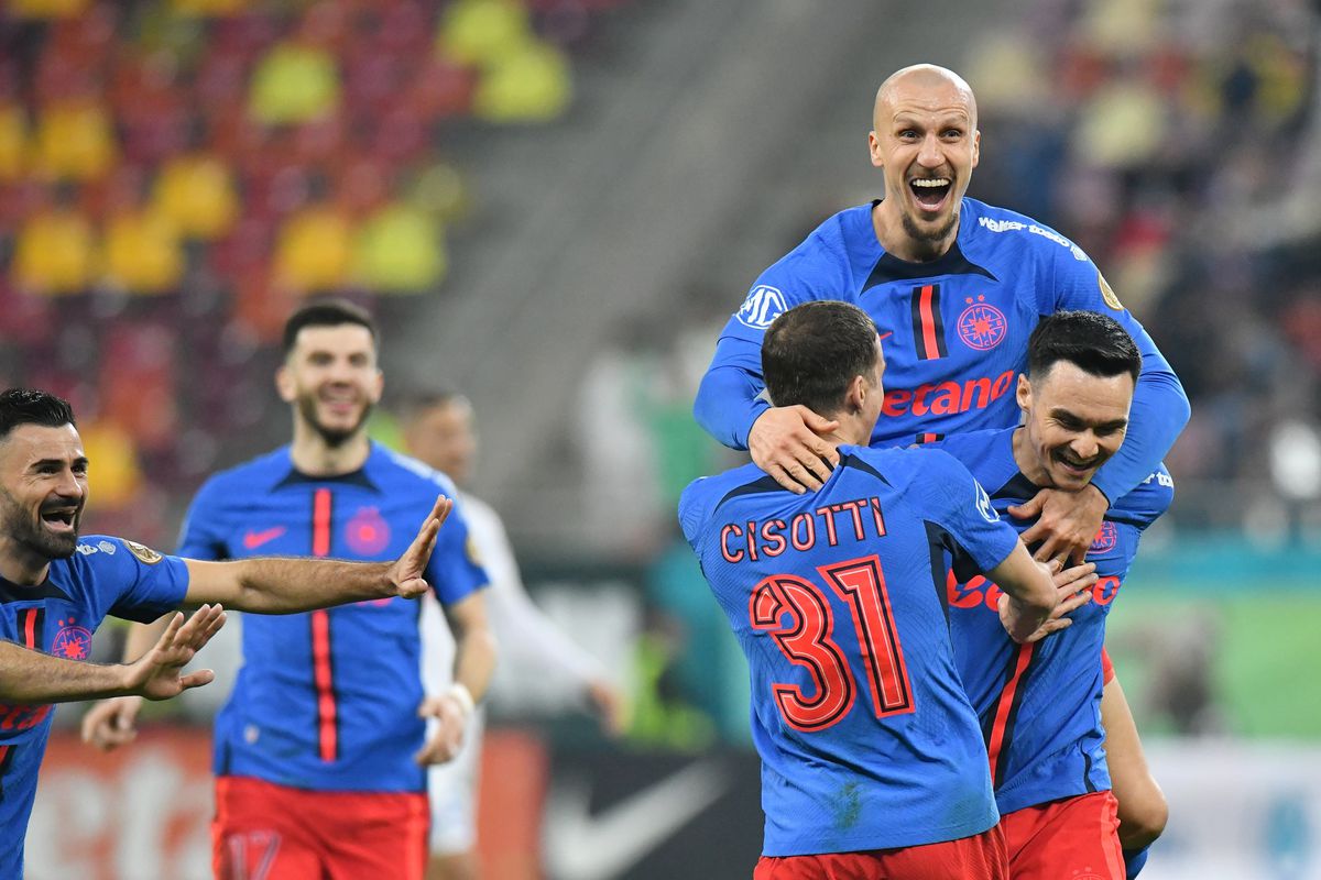 FCSB - Universitatea Craiova, imagini din prima repriză