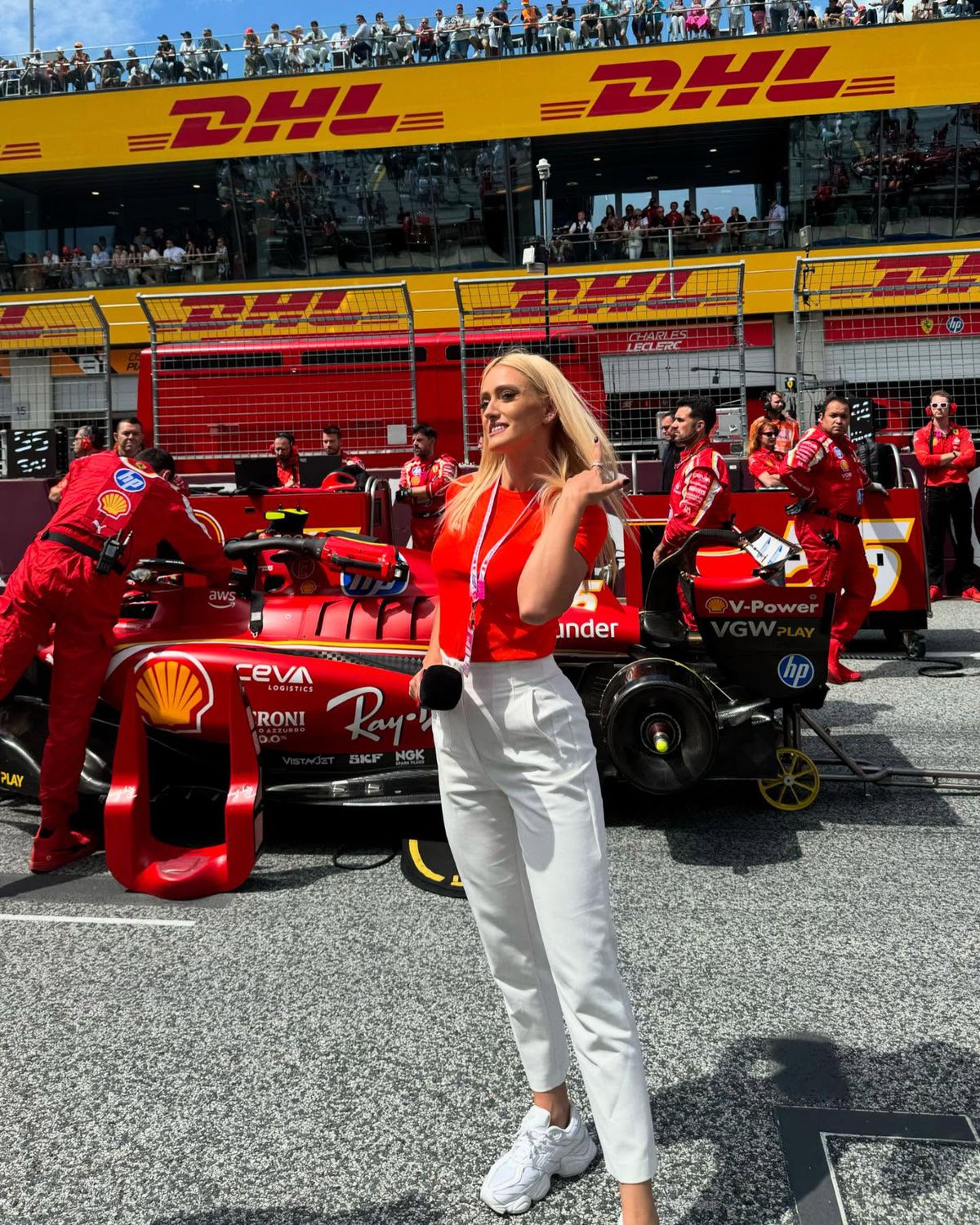 Iuliana Pepene - prezentatoare Antena 1