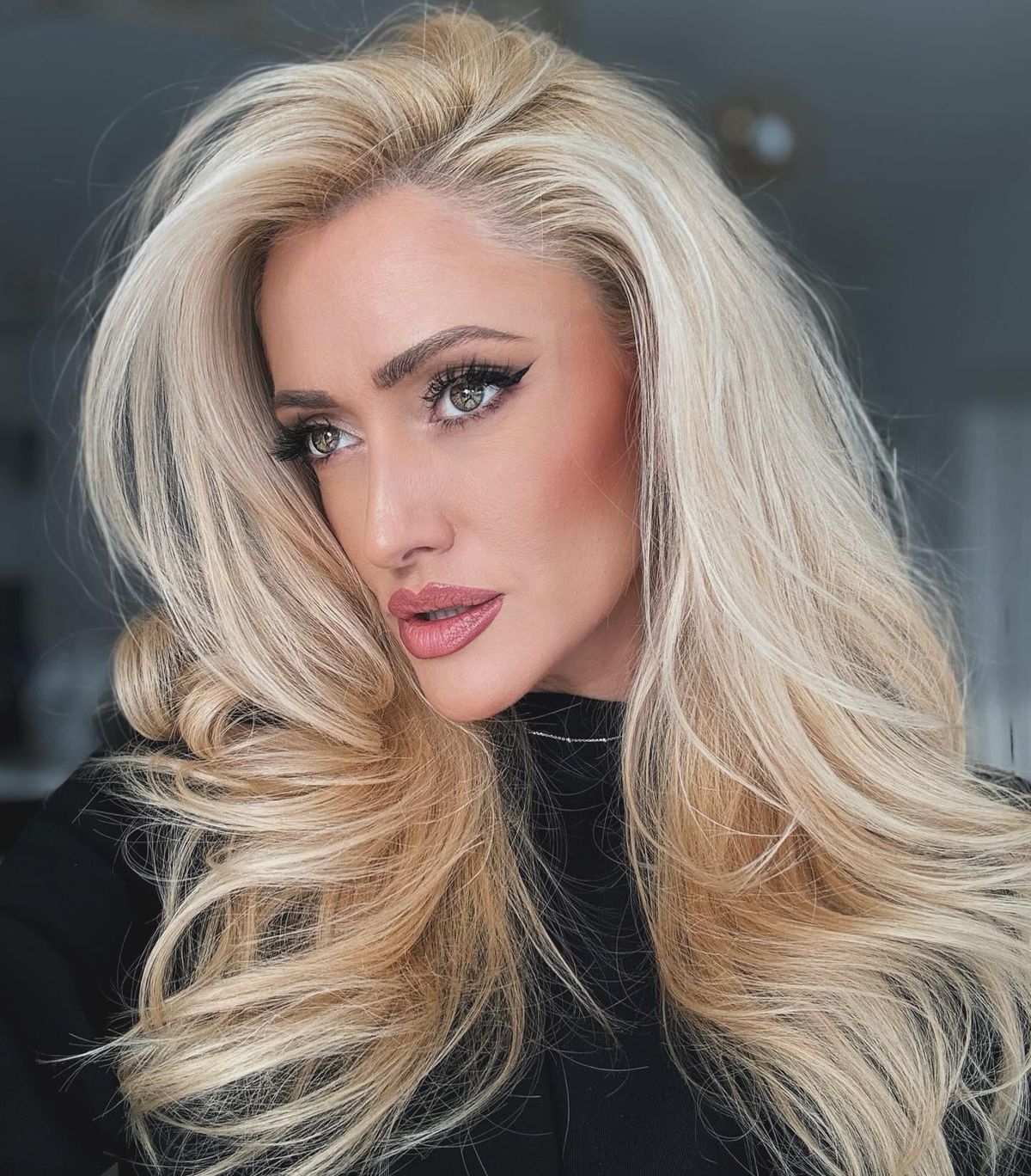 „Ia uite ce băiețel...” » Jucătorul care i-a luat ochii Iulianei Pepene la FCSB-CFR