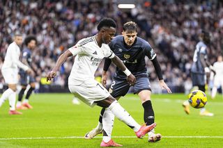 Real Madrid - Rayo Vallecano 2-1 » Mbappe și Vinicius au egalat-o pe Barcelona. Cum s-a descurcat Rațiu în examenul de pe „Bernabeu”