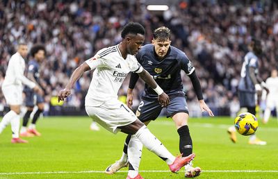 Real Madrid - Rayo Vallecano 2-1 » Mbappe și Vinicius au egalat-o pe Barcelona. Cum s-a descurcat Rațiu în examenul de pe „Bernabeu”