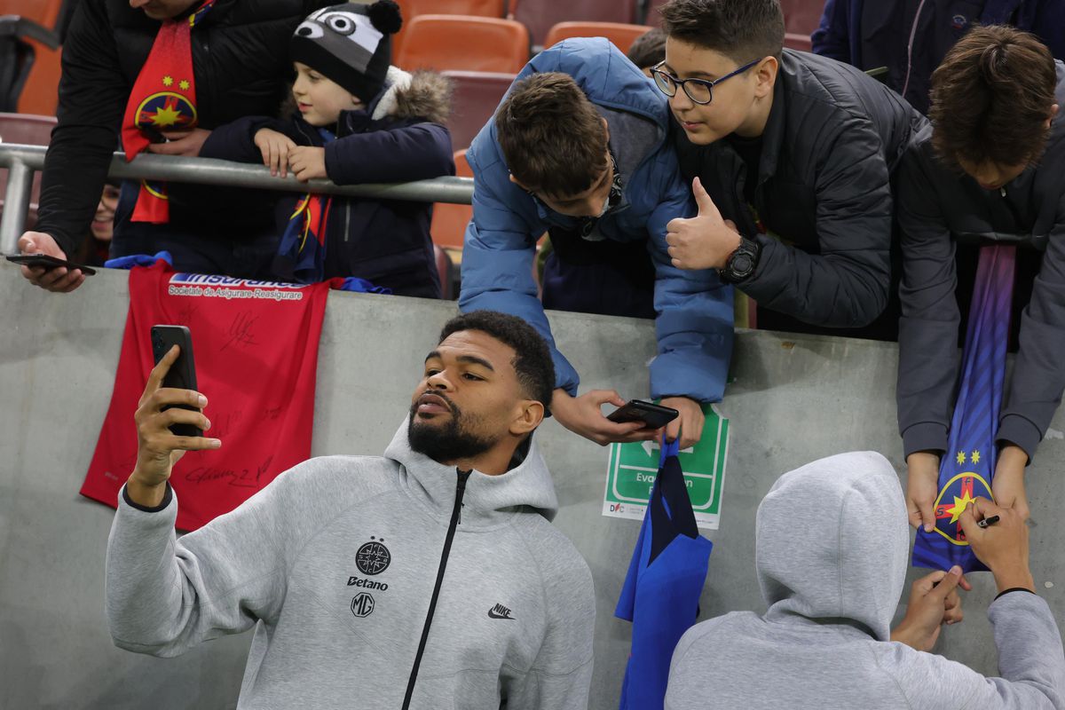 FCSB - Craiova, imagini din stadion înainte de meci