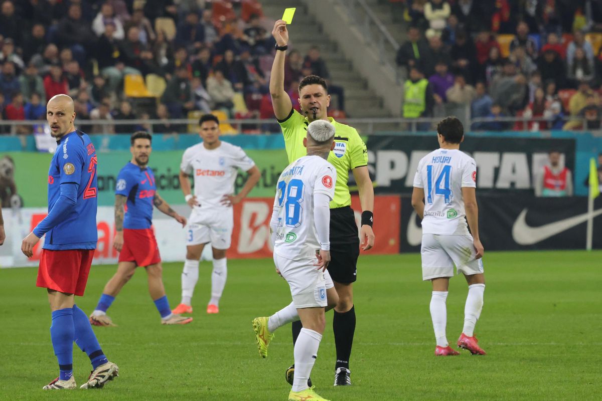 FCSB - Universitatea Craiova, imagini din prima repriză