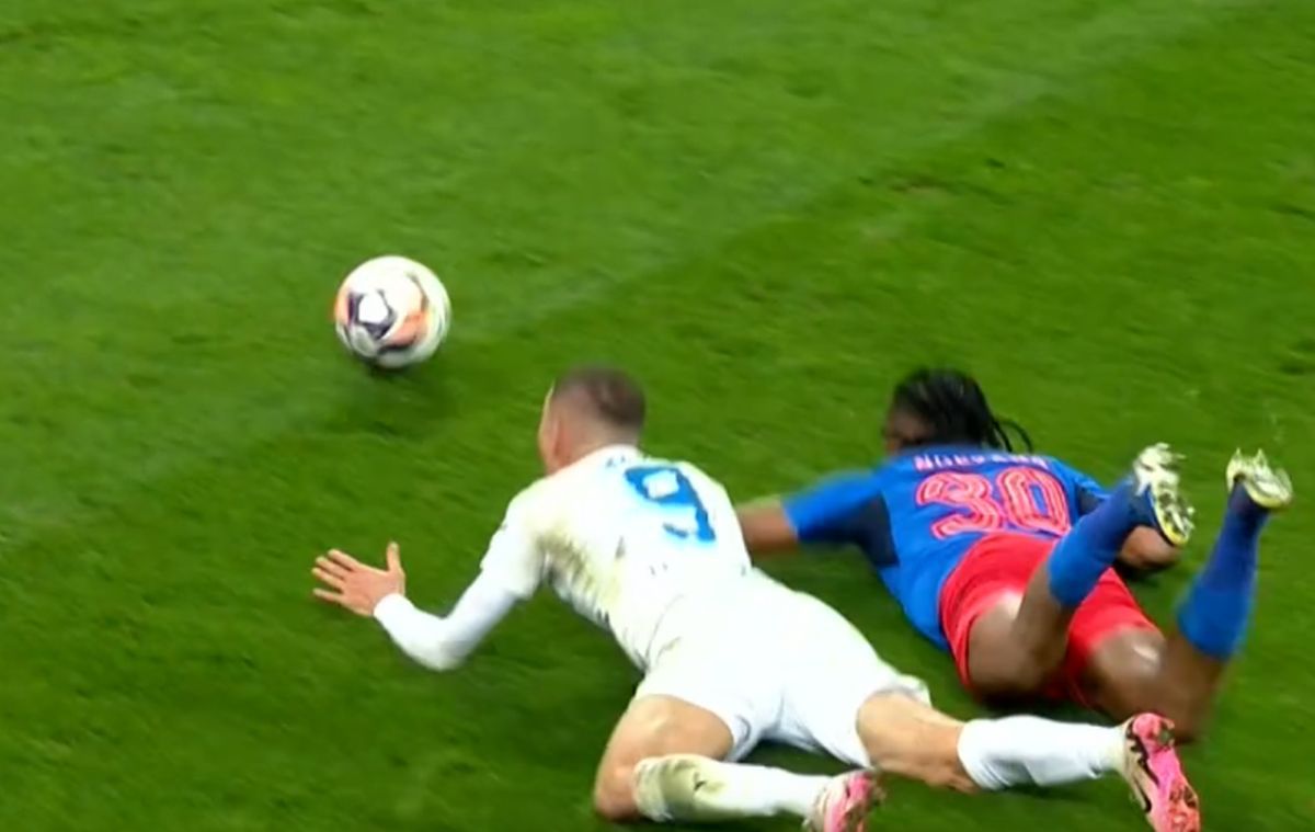 FCSB - Craiova 1-0. Ngezana ar fi trebuit eliminat încă din prima repriză, spre disperarea lui Cârțu » Reacție suburbană a olteanului