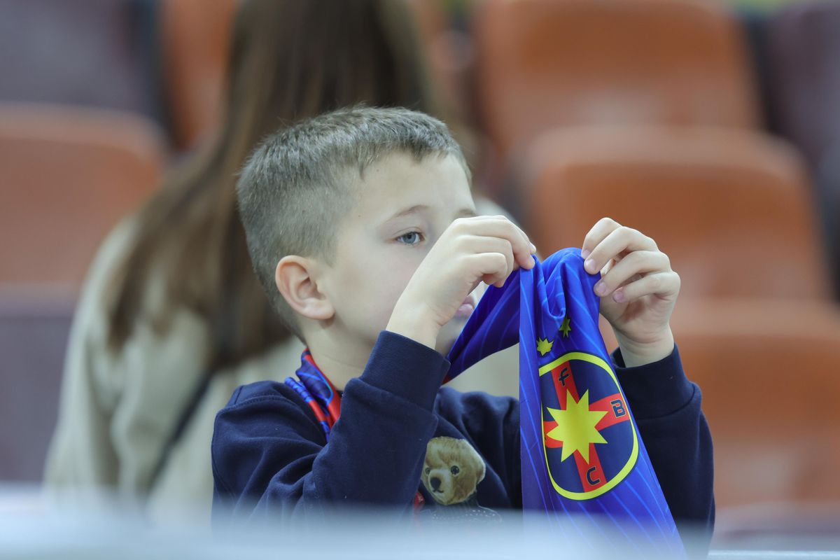 FCSB - Craiova, imagini din stadion înainte de meci