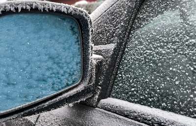 Sezonul rece și mașina ta: soluții sigure pentru pornire și dezghețare