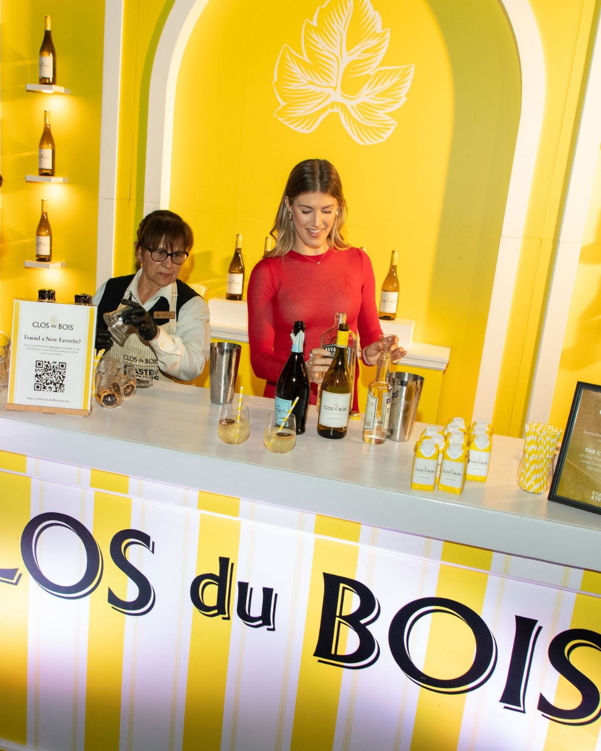 „Nu mi-am dat seama cât e de scurtă sau de transparentă” » Eugenie Bouchard a venit la evenimentul de la Indian Wells cu o rochie pe care nu o probase