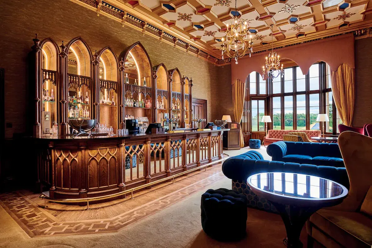 Barcelona, ca în filmele cu Harry Potter » Cum arată hotelul din Anglia unde este cazată