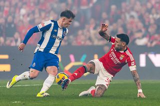 Golul care face înconjurul lumii » Puștiul de 17 ani i-a „rupt coloana” lui Otamendi în Benfica - Porto!