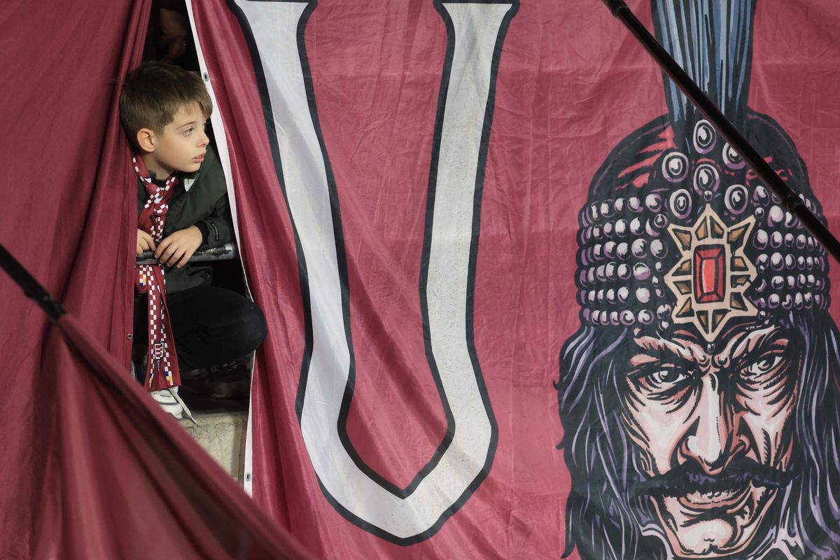 Rapid - Universitatea Craiova, derby în etapa 30 din Superligă