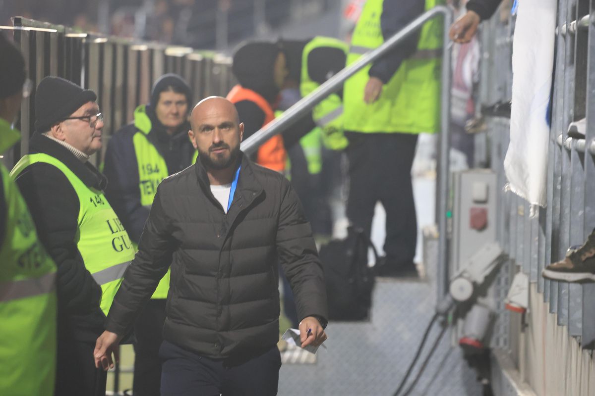 Rapid - Universitatea Craiova, derby în etapa 30 din Superligă