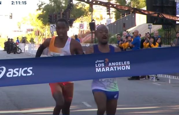Cel mai echilibrat finiș posibil într-un maraton! Cum s-a încheiat cursa din Los Angeles
