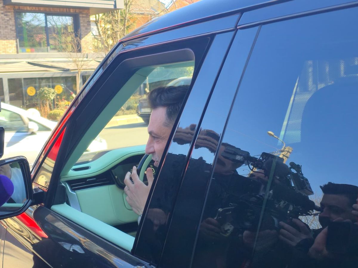 Mirel Rădoi tocmai a ieșit de la negocierile cu Becali: „Nu vreau să par arogant ...” » Patronul, primele declarații: „Nu e o veste bună, dar mi-a spus asta”