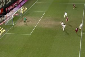 Doi fotbaliști de la CFR Cluj i-au dat șah-mat lui Dinamo » Execuție superbă de la marginea careului