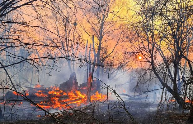 Incendiul de la Cernobâl se extinde. Ce se întâmplă cu nivelul de radiații + cine l-a provocat intenționat