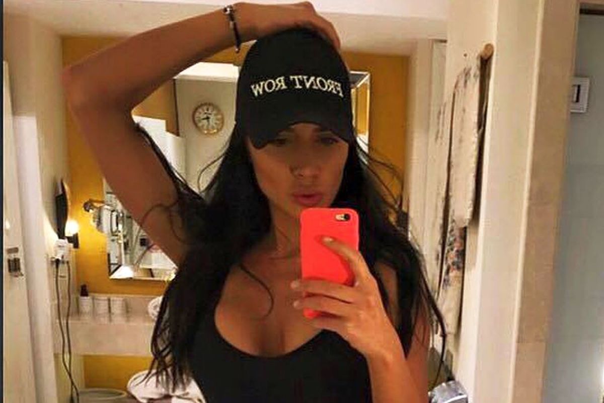 GALERIE FOTO Iubita cu dimensiuni perfecte a lui Alexandru Maxim, fotografii fără inhibiții pe Instagram