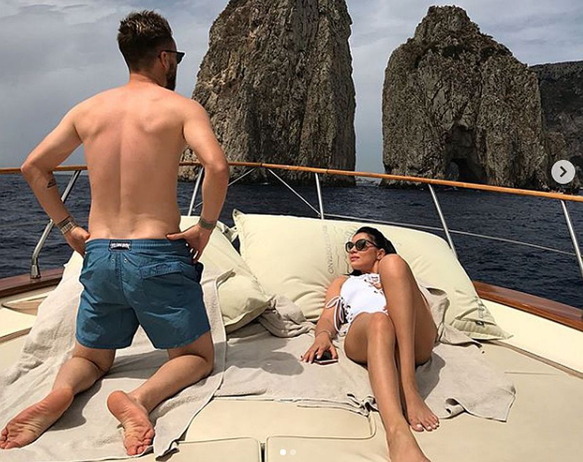 GALERIE FOTO Iubita cu dimensiuni perfecte a lui Alexandru Maxim, fotografii fără inhibiții pe Instagram