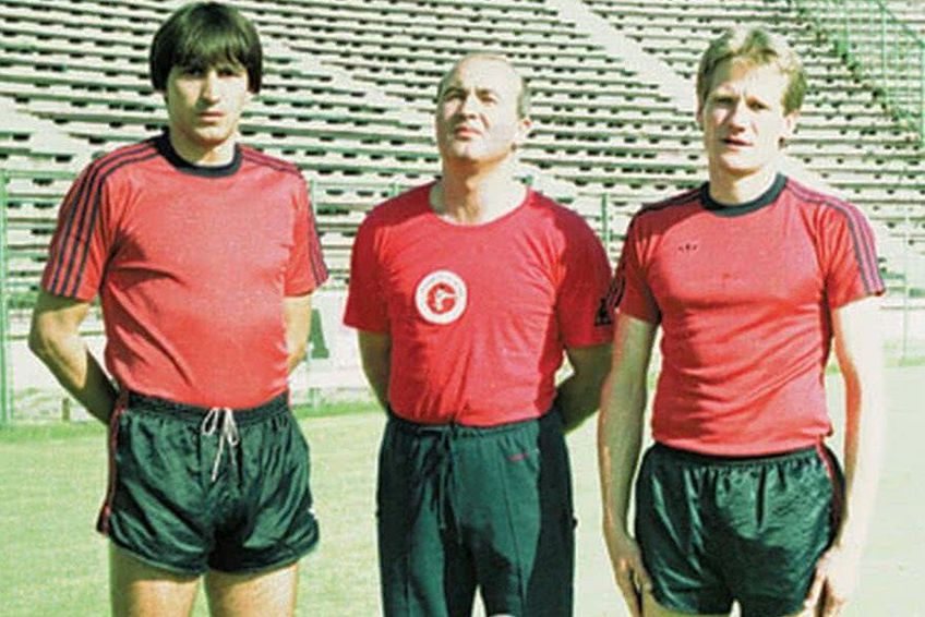 Victor Pițurcă, Florentin Marinescu și Ladislau Boloni, după cucerirea Cupei Campionilor