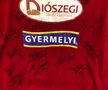 Sepsi a donat un tricou cu autografele jucătorilor