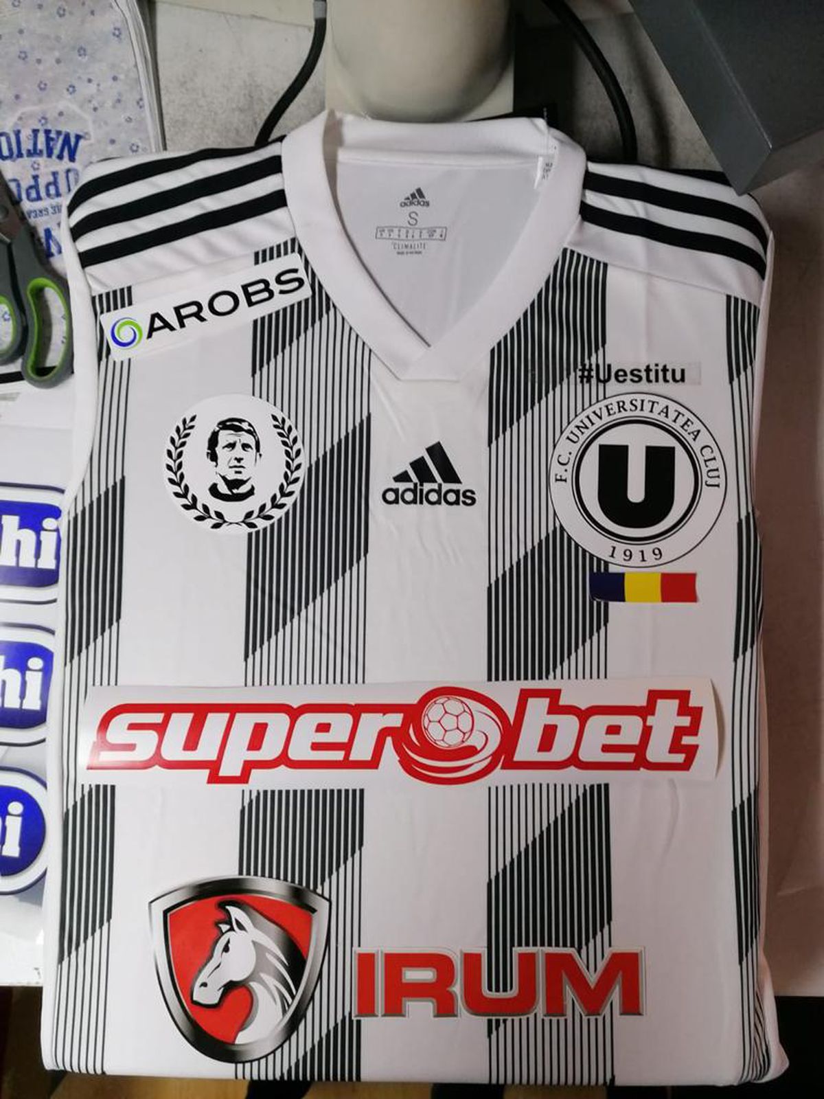 Solidaritate fantastică! Oameni importanți din fotbal sunt alături de Octavian Șovre și donează tricouri pentru a ajuta bolnavii de autism