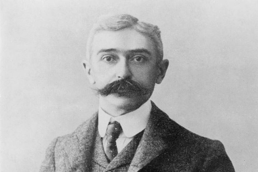 Baronul Pierre de Coubertin, cel care, deşi a fost iniţiatorul Jocurilor Olimpice moderne, a refuzat ca femeile să participe, la Atena 1896, la întreceri Baronul Pierre de Coubertin, cel care, deşi a fost iniţiatorul Jocurilor Olimpice moderne, a refuzat ca femeile să participe, la Atena 1896, la întreceri