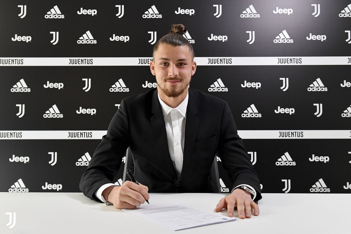 Radu Drăgușin, contract cu Juventus până în 2025