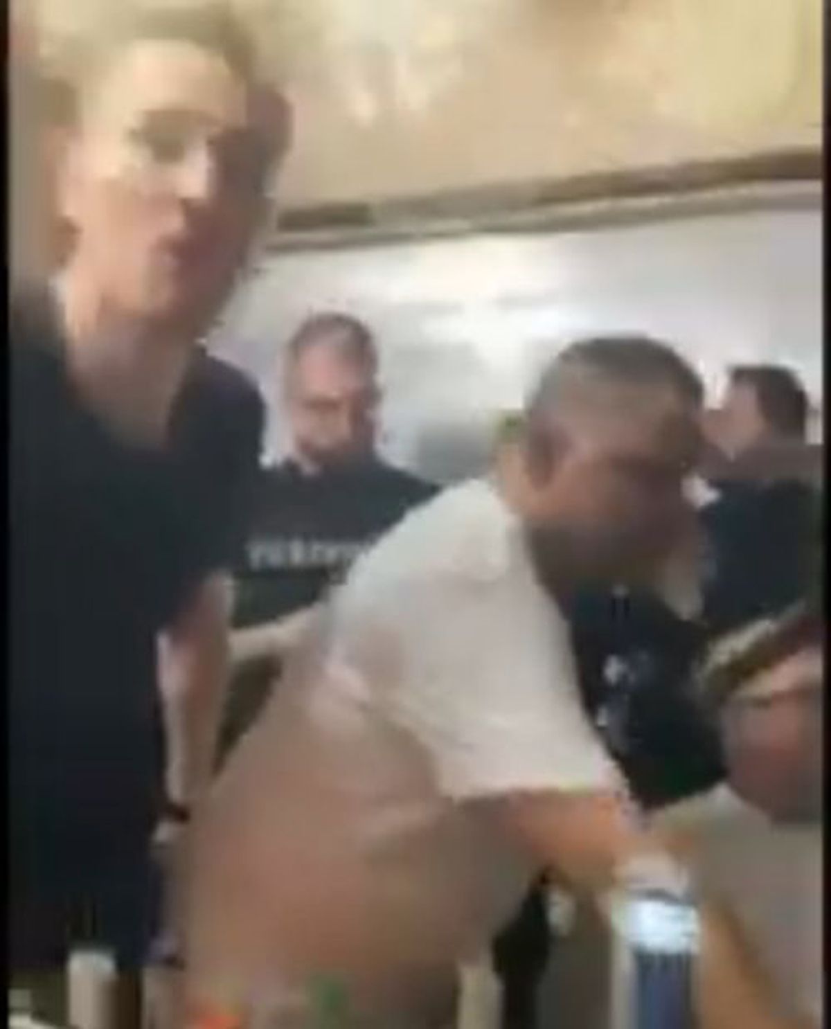 Grigore, primele explicații după petrecerea cu manele: „Mi-am cerut iubita în căsătorie. Vom avea un băiețel”