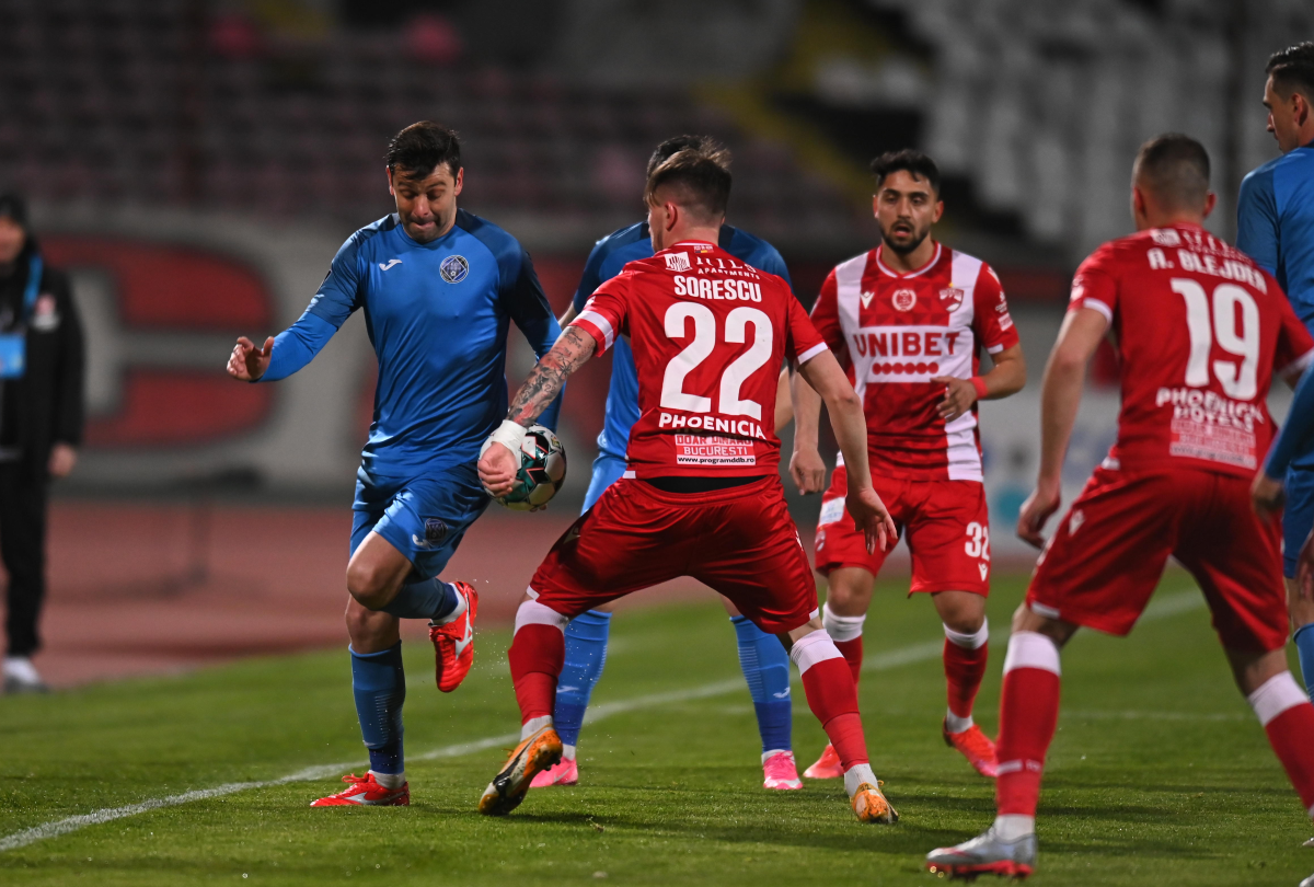 Florin Prunea, scandalizat de ce a văzut la Dinamo: „Ăștia care conduc sunt inconștienți? Poate să se întâmple ceva cu el pe bancă, Doamne ferește!”