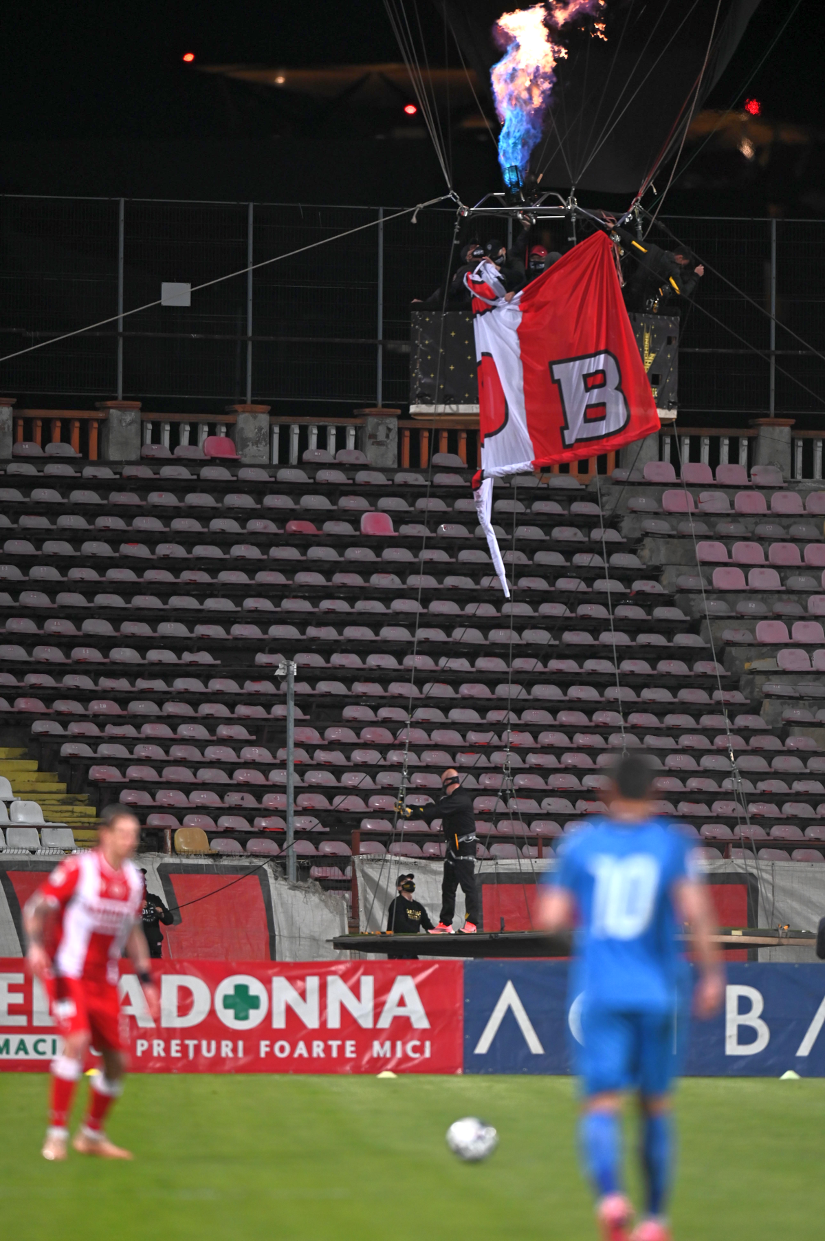 Ce se întâmplă cu petrecăreţii de la Dinamo: „Nu scapă nimeni!”