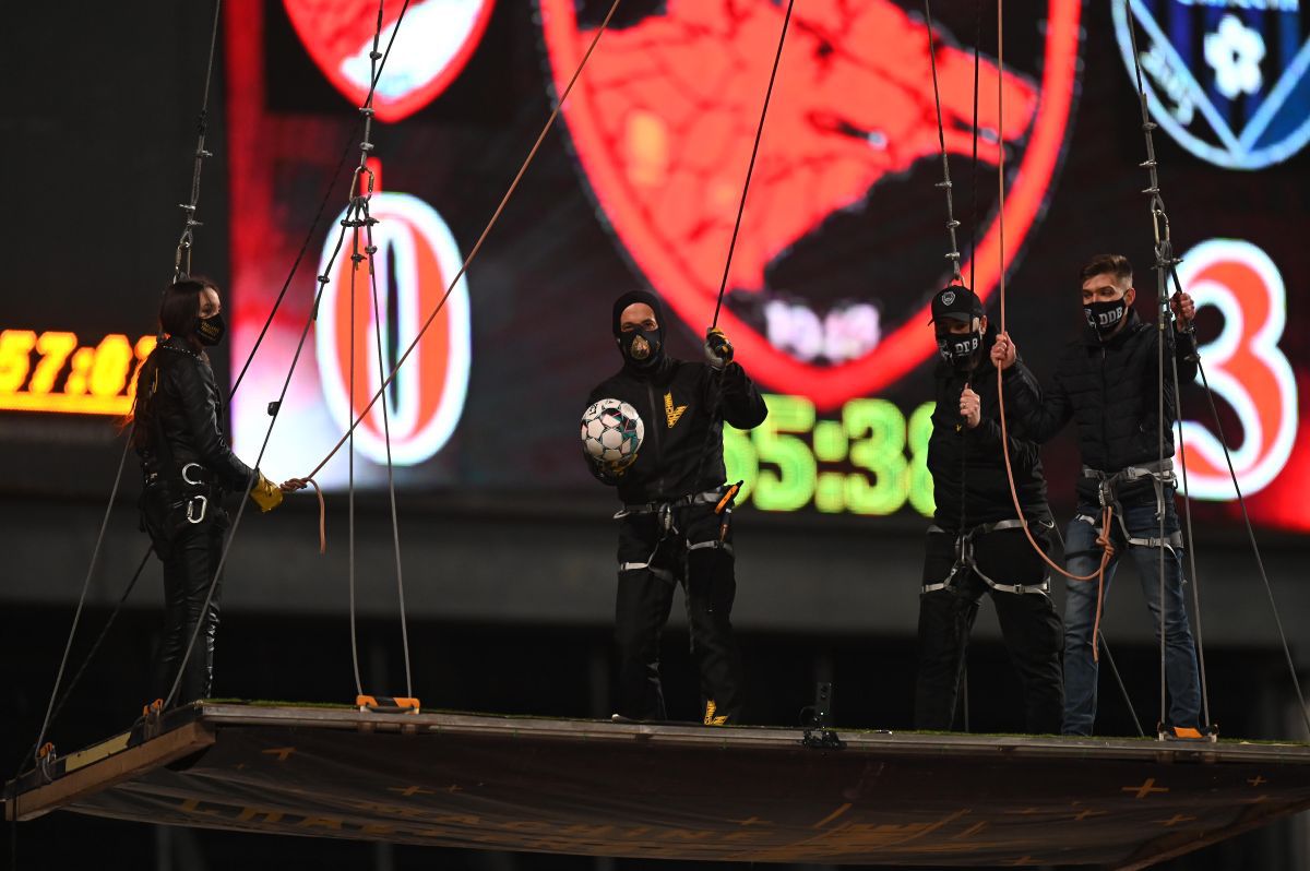 Dinamo, calcule pentru banca tehnică: ședință la Săftica! Ce urmează pentru „câini” + Mulțescu: „Înclin să mă opresc, s-au adunat prea multe”