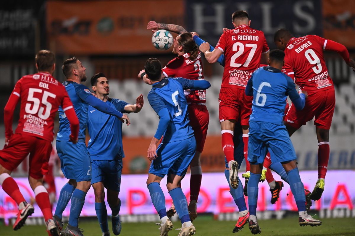 Dinamo, ofertă pentru înlocuitorul lui Gigi Mulțescu! Ce răspuns a dat