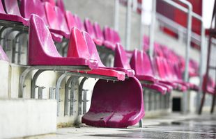 Zeci de scaune distruse pe stadionul Giulești, abia inaugurat! » „Suporteri huligani" versus „E vina constructorului, le-a făcut prea fragile"