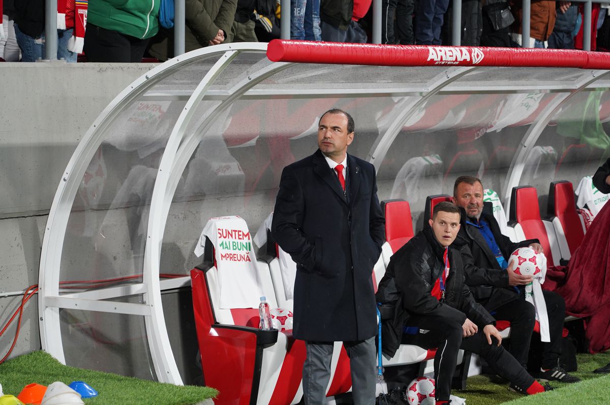 UTA - Rapid, într-o atmosferă senzațională » Stadion plin și o scenografie „furată” de la Tudor Chirilă: „Măcar o dată în viață”