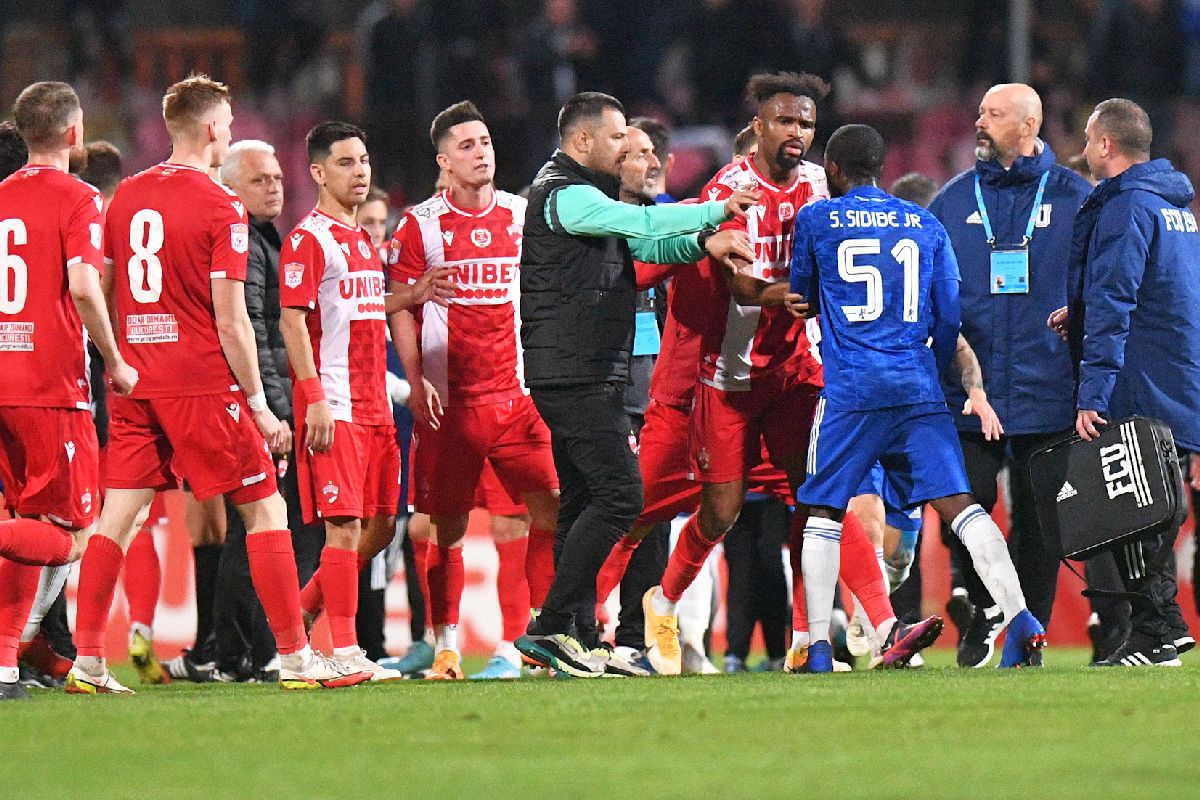 Speriați de retrogradare, fanii lui Dinamo propun o măsură disperată: ce le-au cerut șefilor pentru meciurile de baraj