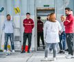 Rapidiștii le-au făcut o bucurie copiilor internați în Spitalul Județean din Arad, în ziua duelului cu UTA