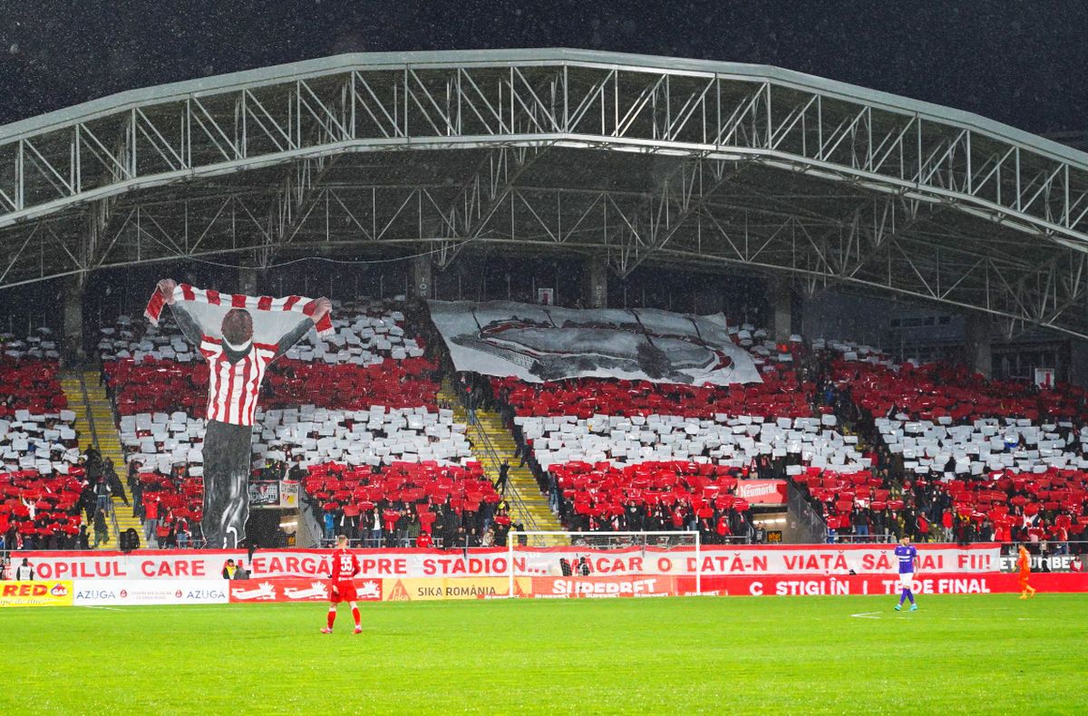 UTA - Rapid, într-o atmosferă senzațională » Stadion plin și o scenografie „furată” de la Tudor Chirilă: „Măcar o dată în viață”