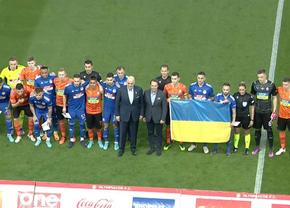 Șahtior - Olympiakos, amical în lacrimi » Numele orașelor bombardate de ruși, inscripționate pe tricouri