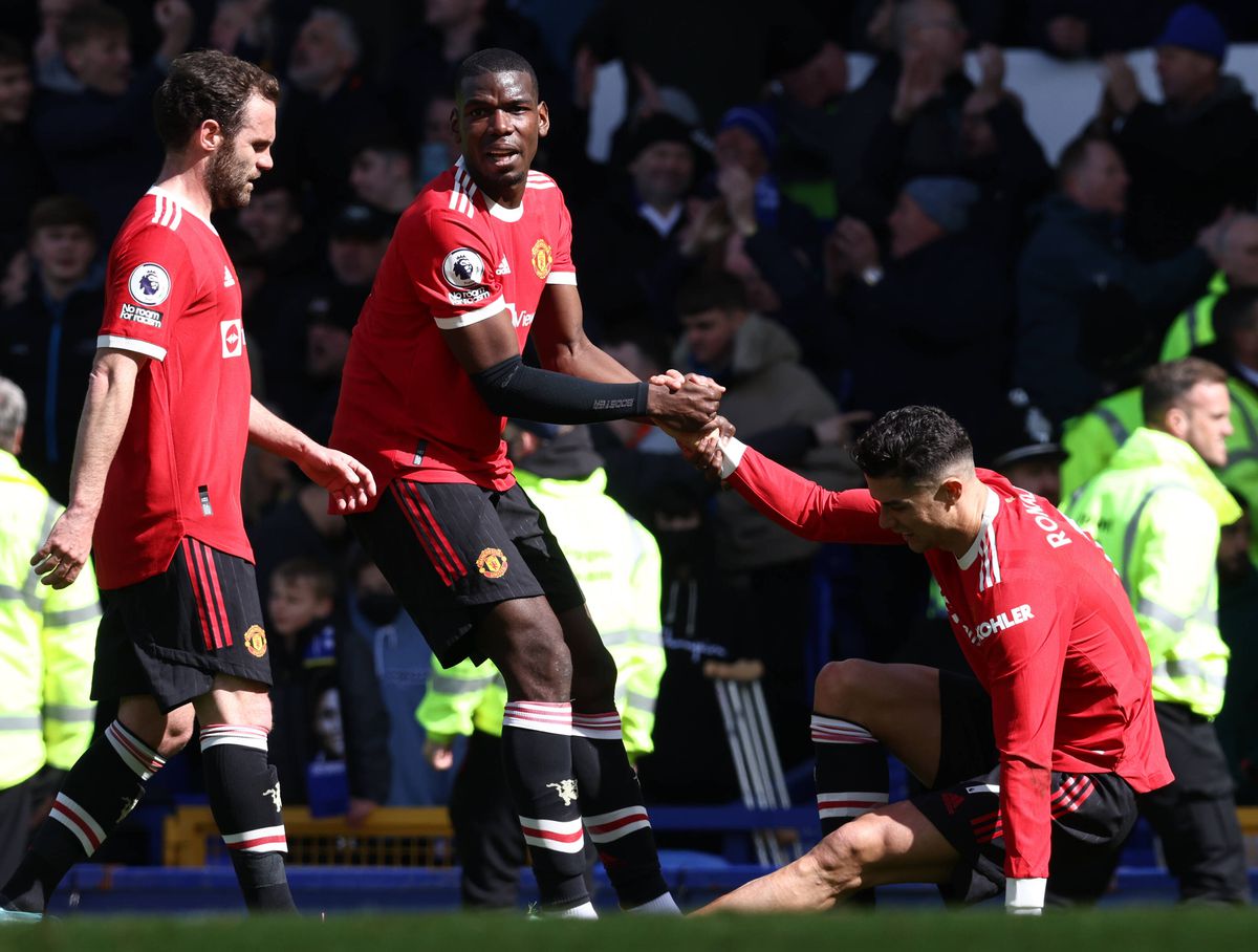 Cristiano Ronaldo, rănit și plin de nervi după 0-1 cu Everton: i-a spart telefonul unui suporter » De Gea: „O rușine, inacceptabil!”