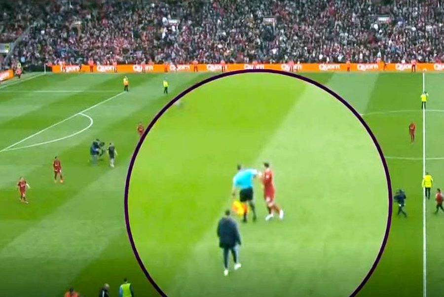 Lovit de arbitru?! Fază nemaivăzută în Liverpool - Arsenal: „O să aibă mari probleme”